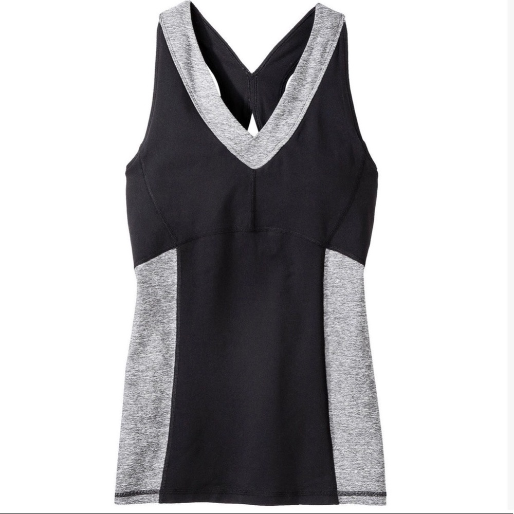 Champion racerback WORKOUT top: built in bra.